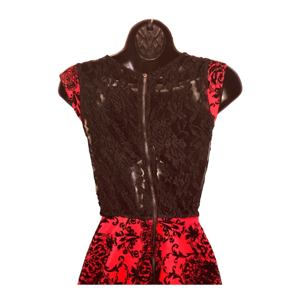 Red black floral embroidered lace back peplum fitted dress size small brand new - Picture 8 of 16